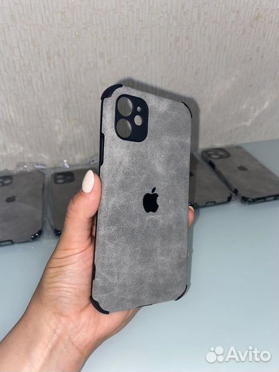 Чехол на iPhone