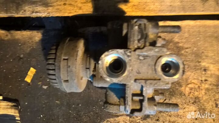 9730110110 Wabco Клапан ускорительный