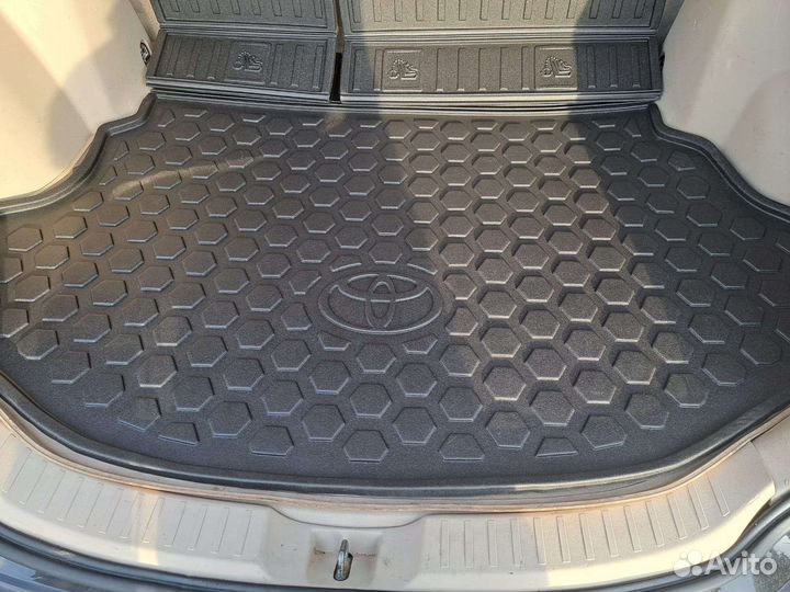 Ковёр багажника venza