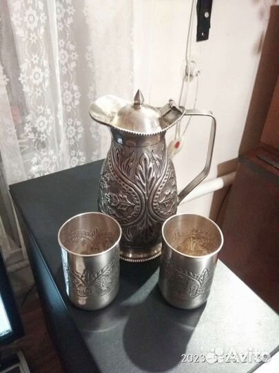 Кувшин и стаканы серебро