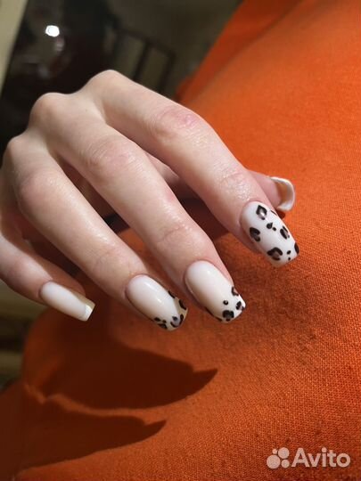 Модель на маникюр