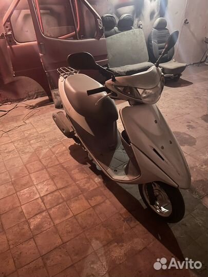 Suzuki address v50