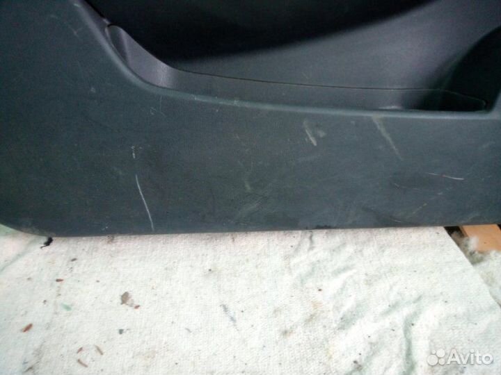 Обшивка двери передняя левая Nissan Qashqai J10