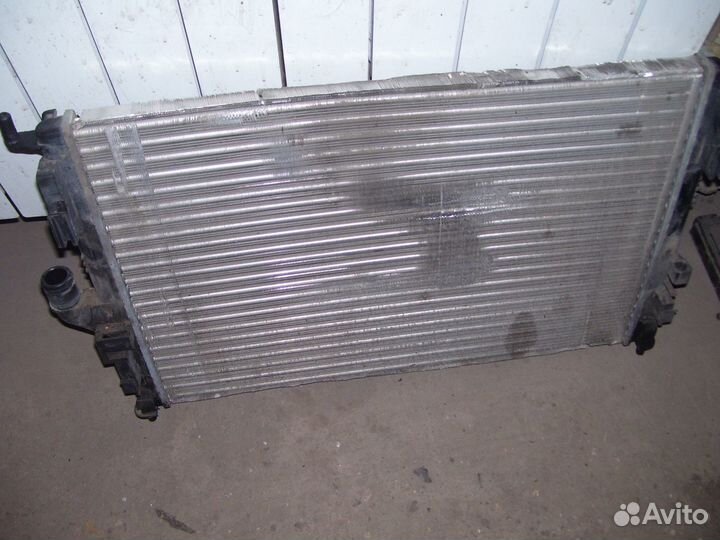 Рено сандеро радиатор охлаждения