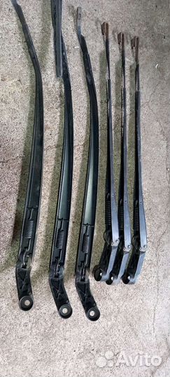 Щеткодержатель Toyota Corolla E15