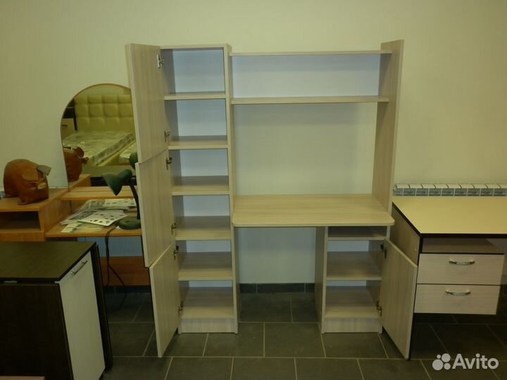 Стол письменный, уголок школьника