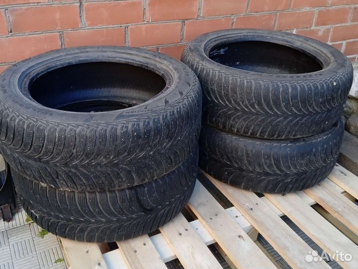 Goodyear UltraGrip 205/55 R16 110Q