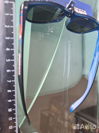 Очки солнцезащитные