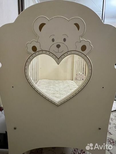 Детская кровать и ванночка