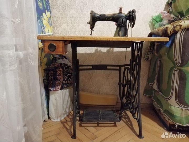 Швейная машина Подольск