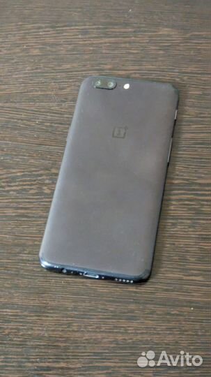 OnePlus 5, 6/64 ГБ