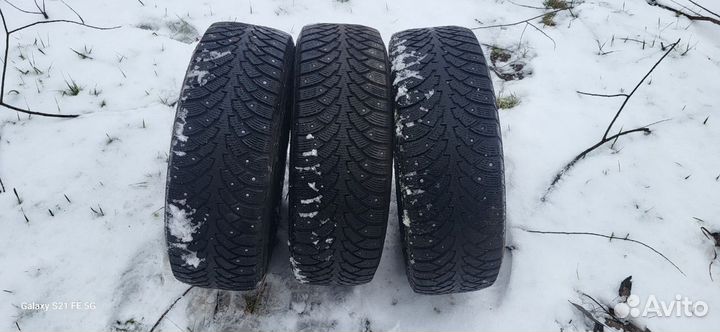 Nokian Tyres Hakkapeliitta 4 215/65 R16 102M