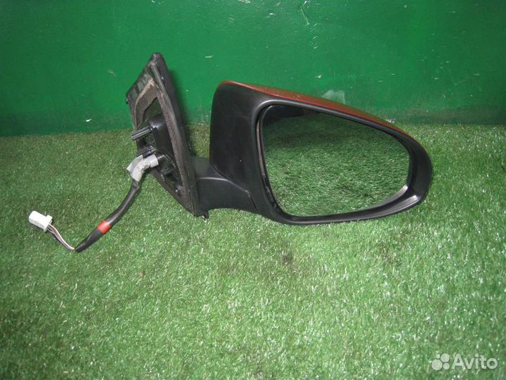 Зеркало правое Toyota Auris E18 2015