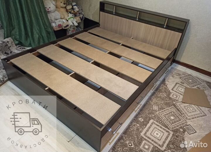 Кровать двуспальная с ящиками