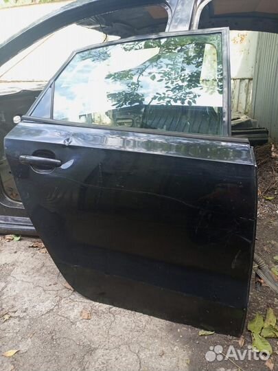Дверь задняя правая на volkswagen polo седан