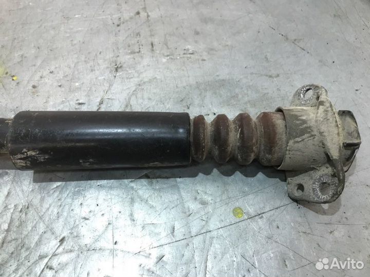 Амортизатор задний левый Volkswagen Polo 1 седан