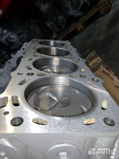 Блок VK56VD Ниссан Патрол 5.6 бу Nissan Infiniti