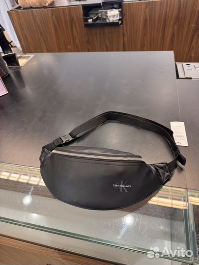 Calvin klein сумка поясная