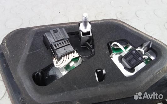 Фонарь левый крышки багажника mercedes benz E-class W212 (6OK60HR01)