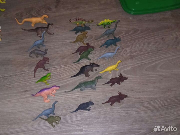 Фигурки динозавров бу