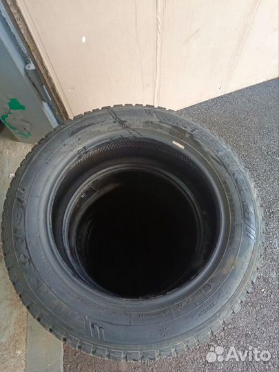 Maxxis ArcticTrekker NP3 215/60 R17