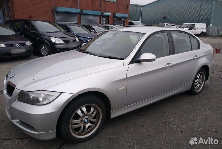 BMW 3-Series 2004, седан, 5 поколение, E90