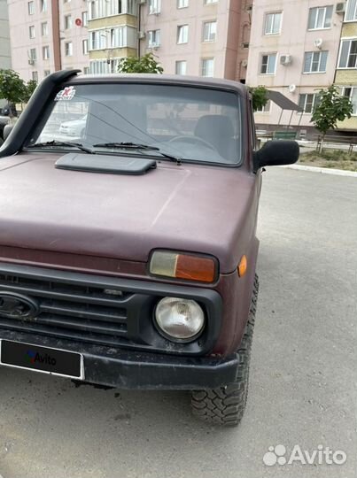 LADA 4x4 (Нива) 1.7 МТ, 1998, битый, 200 000 км