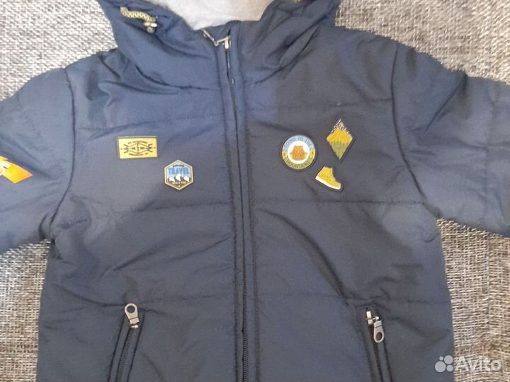 Демисезонная куртка на мальчика 110 рост