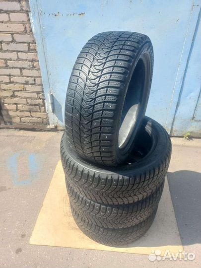 Michelin X-Ice North 3 215/50 R17