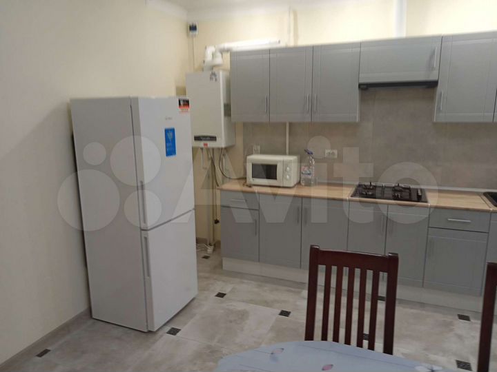 3-к. квартира, 100 м², 2/24 эт.