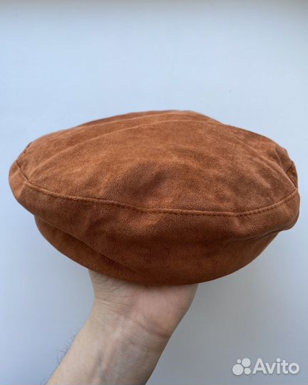 Бархатный берет с регулируемой лентой