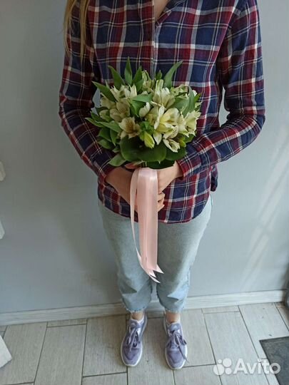 Свадебный букет из альстромерии