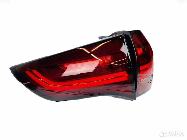 Стоп - сигналы Mitsubishi Pajero Sport D1606