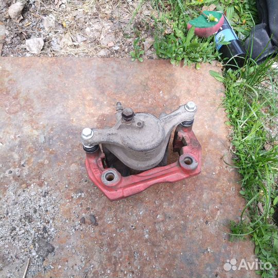Продам тормозной суппорт