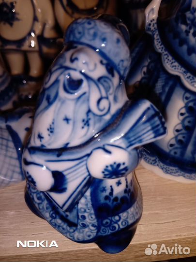 Фигурки гжель. Дед Мороз