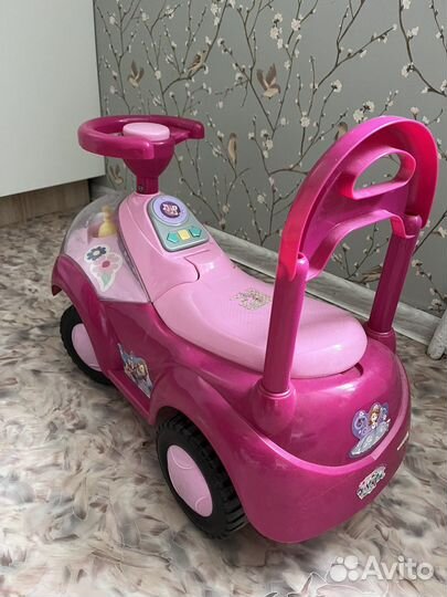 Машинка каталка толокар