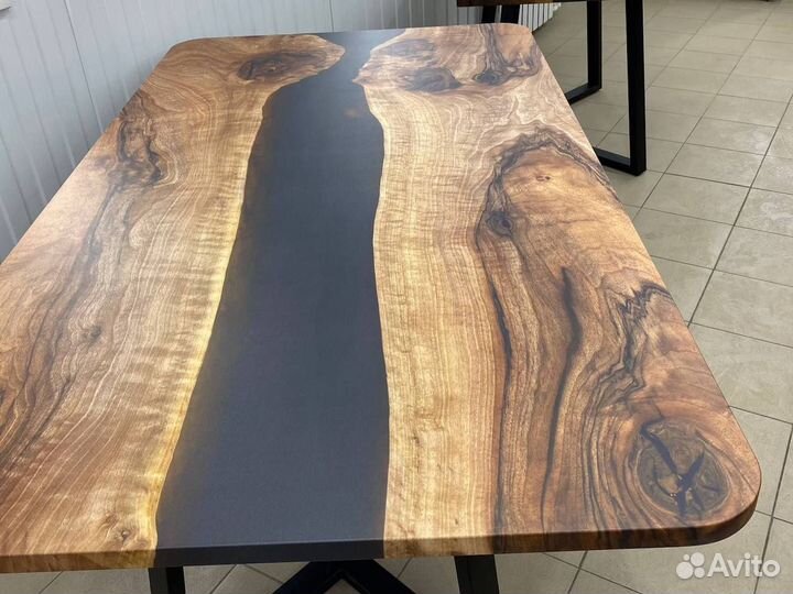 Кухонный стол 'BIG NUT river orig B'