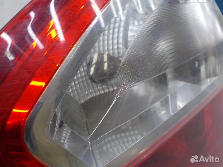 Фонарь задний правый внутренний Renault Fluence 20