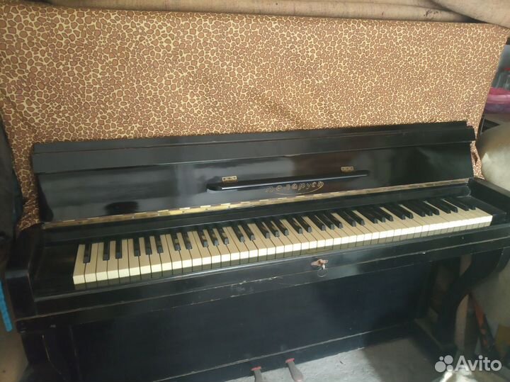 Продам шикарное пианино