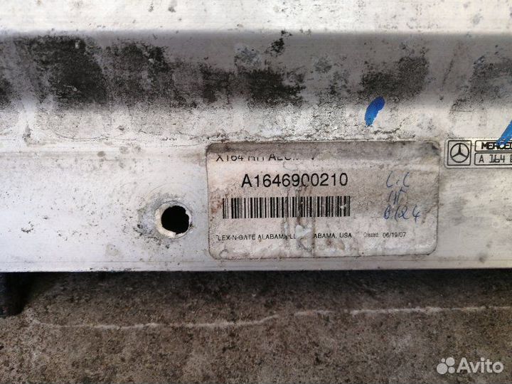 Кронштейн порога правый Mercedes Gl X164