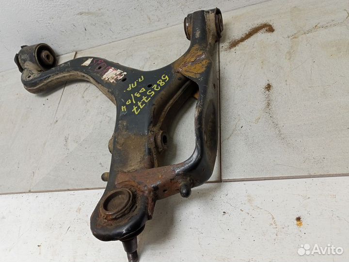 Рычаг передний правый нижний