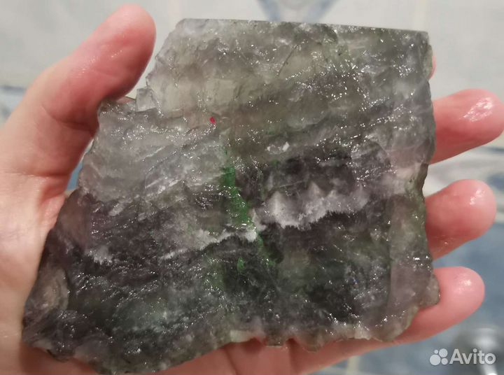 Натуральные камни самоцветы