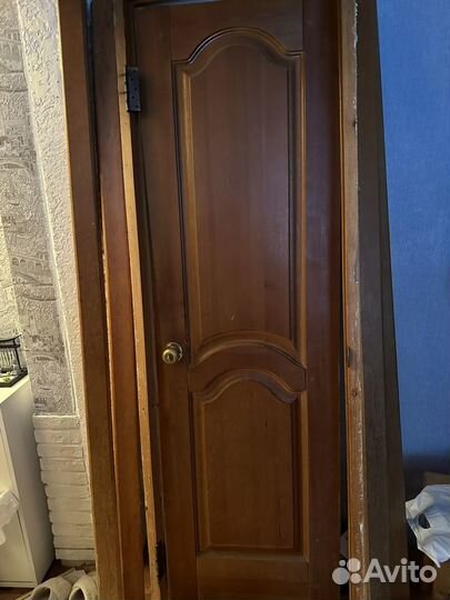 Дверь деревянная с коробкой
