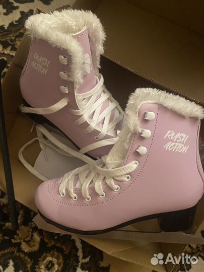 Коньки ледовые