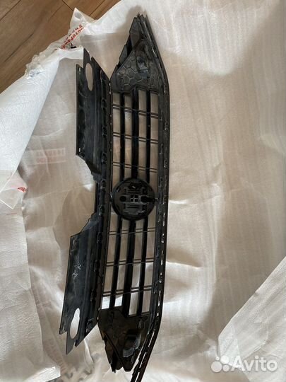 Оригинальная решетка радиатора Volkswagen polo 6