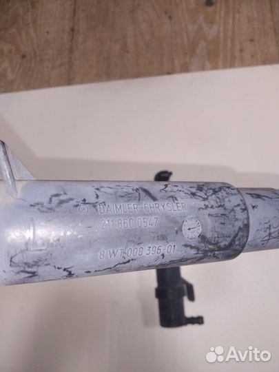 Форсунка омывателя фары Mercedes W211