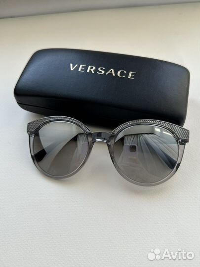 Солнечные очки versace