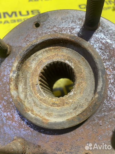 Передний левый поворотный кулак Hyundai Sonata