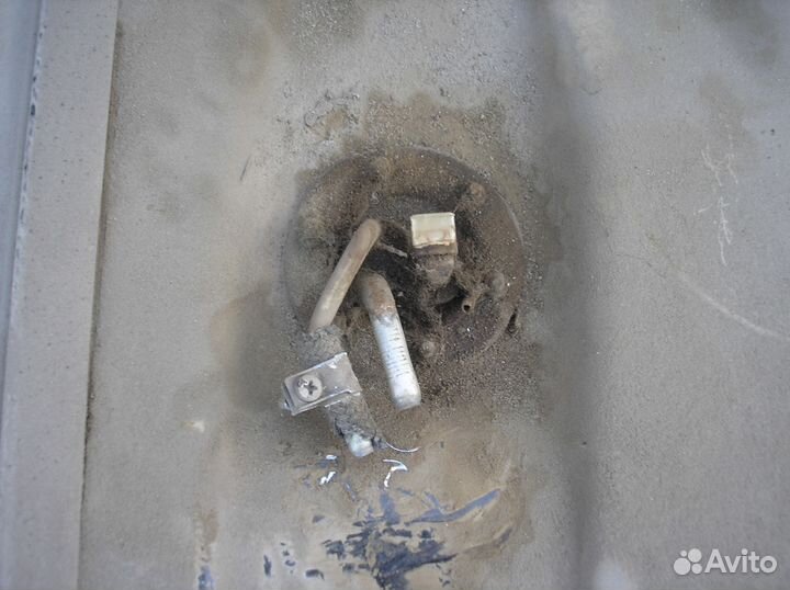 Бензобак ваз 2108 09 099 2110 карбюраторный