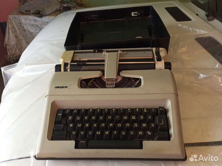 Портативная электрическая печатная машинка